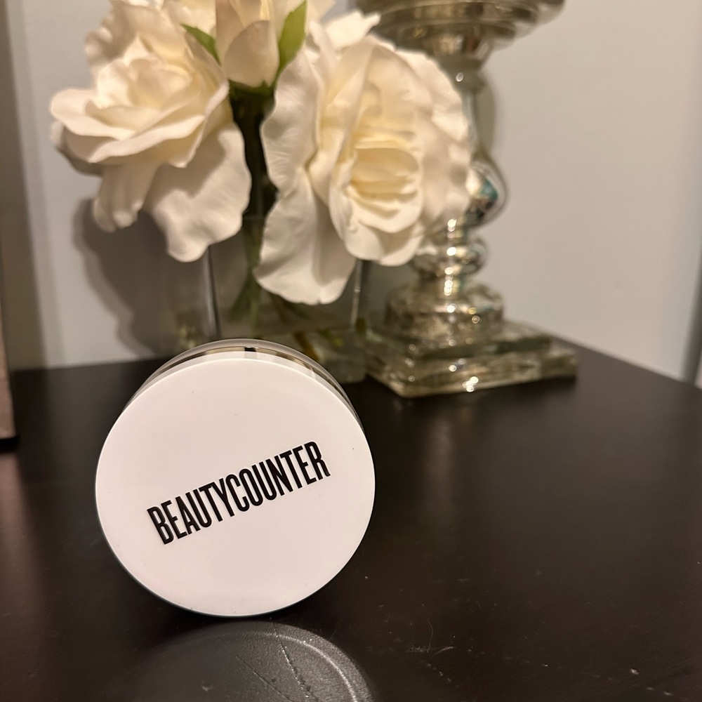 Beautycounter Mattifying Powder